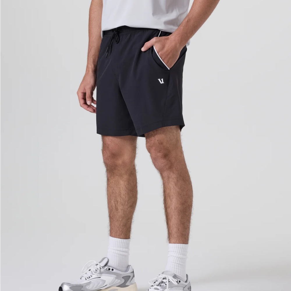 Vuori Men’s “Crosscourt” Short 7” Inseam Linerless (L) *SOLD IUT AT VUORI*